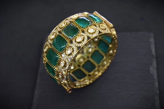 Vintage Jadau Kundan Kada with Green Stone & Cubic Zirconia Gold Polish Openable Size 2.4