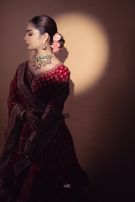 Bridal Kundan Choker Necklace Gold Polish with Green Stones Adjustable Thread