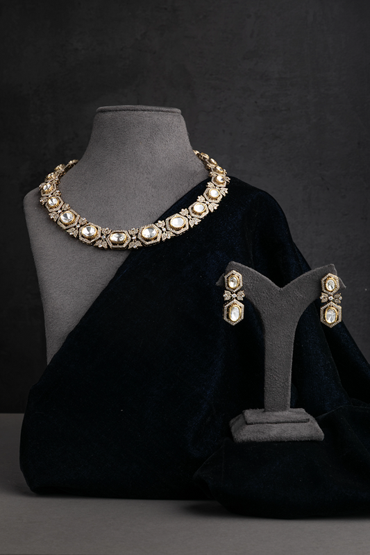 Carved Circle Indo-Western Kundan Necklace with White Stone Victorian Gold Polish 7-Inch Adjustable Thread