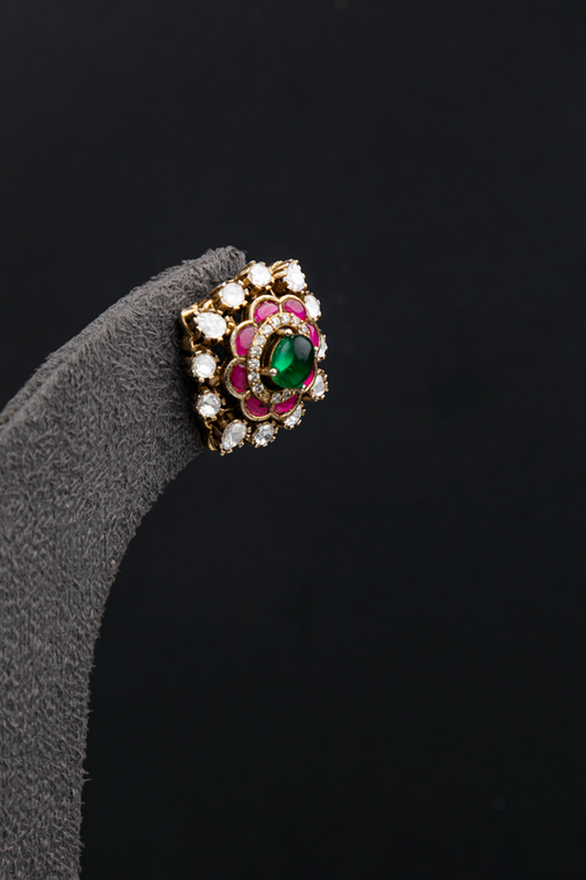 EAR STUDS / INDO WESTERN