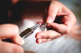 Customized Jewellery: How to Personalize Your LookWithout Breaking the Bank