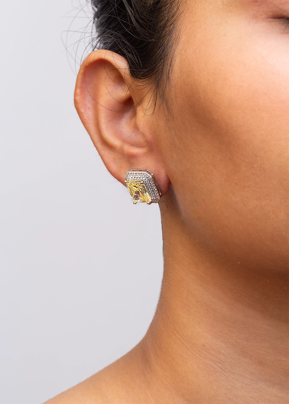 CUBIC ZIRCONIA EARRINGS / EAR STUDS