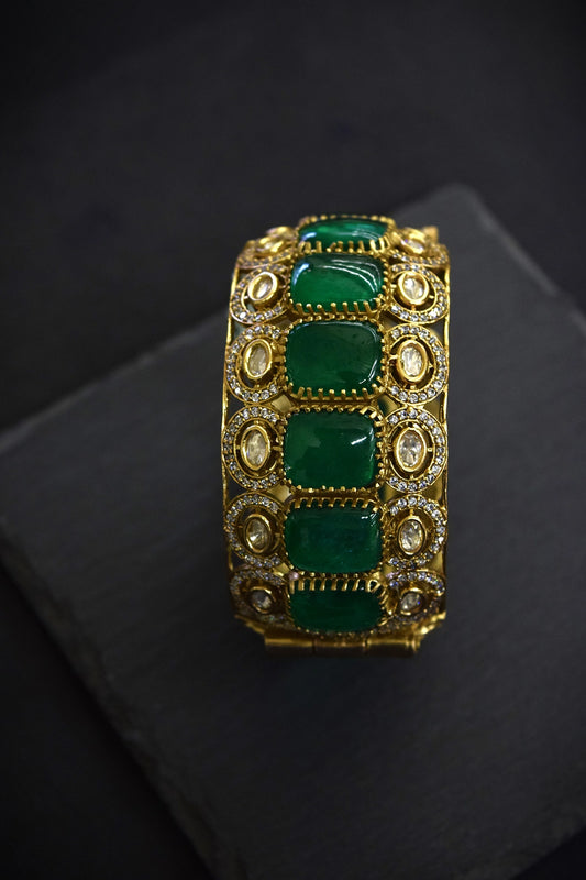Vintage Jadau Kundan Kada with Green Stone & Cubic Zirconia Gold Polish Openable Size 2.4