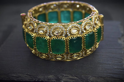 Vintage Jadau Kundan Kada with Green Stone & Cubic Zirconia  Gold Polish  Openable  Size 2.4