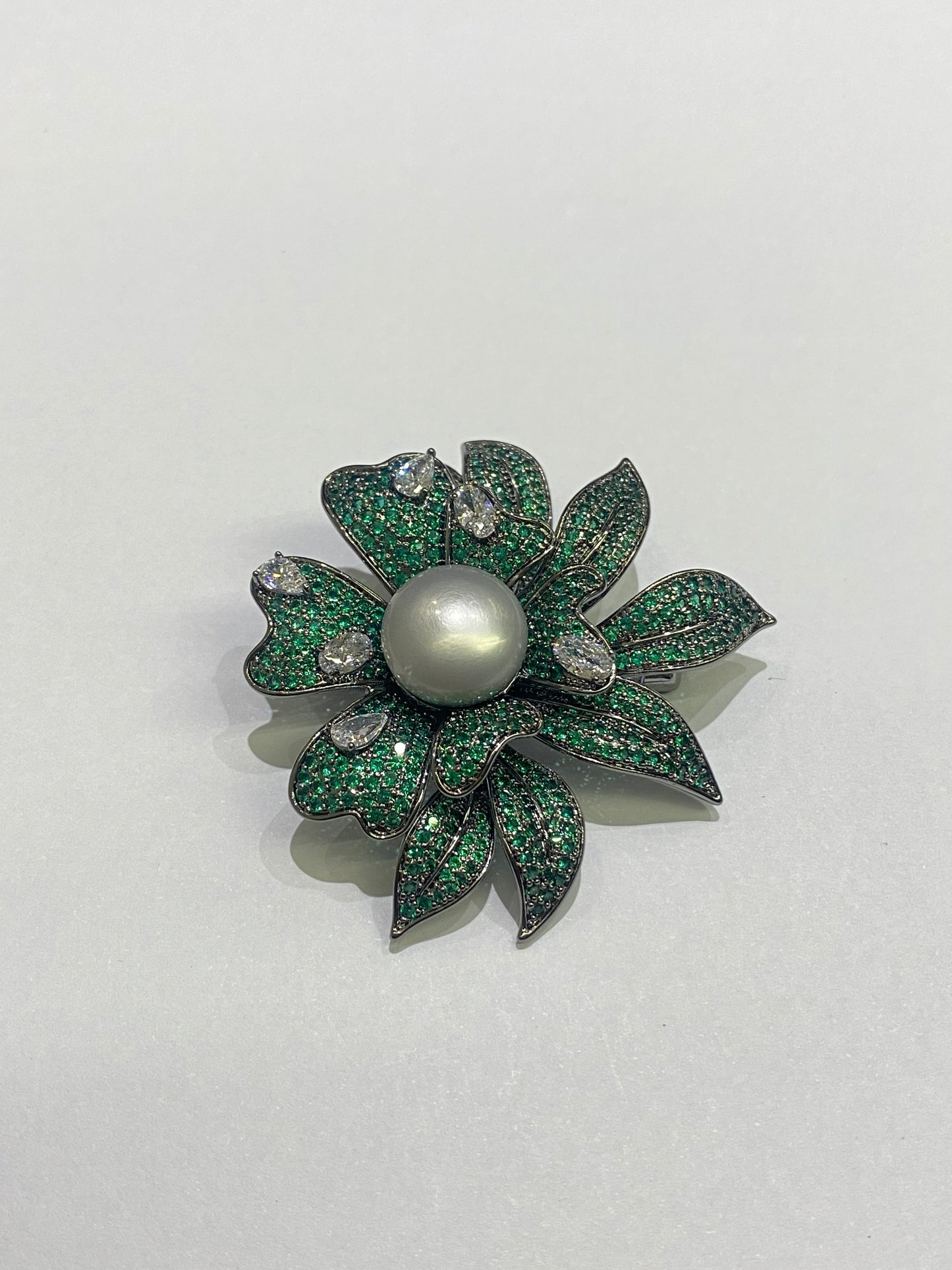 Broach CZ