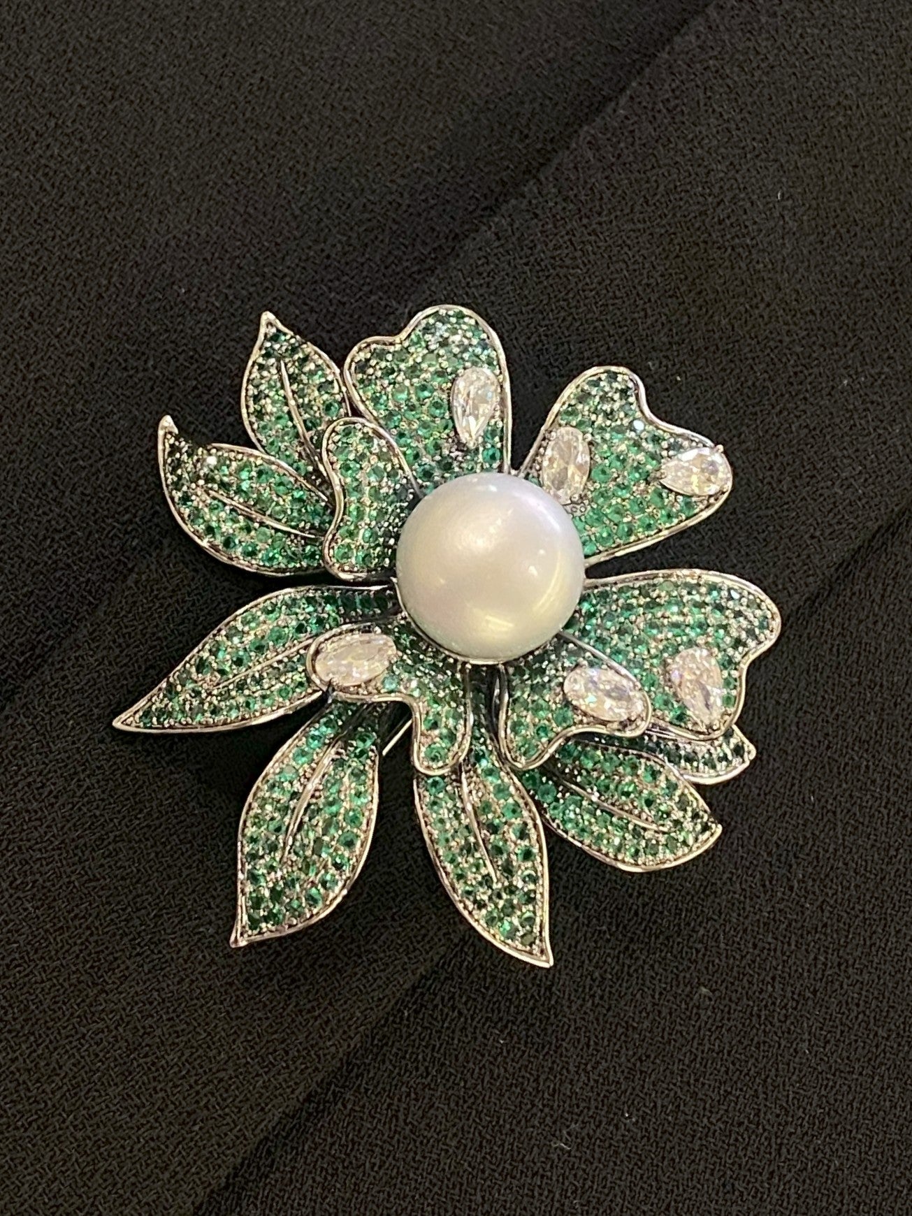 Broach CZ