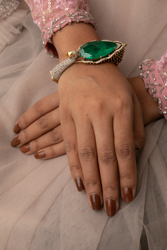 Green Kundan Kadas in Victorian Gold Finish Openable Size 2.4