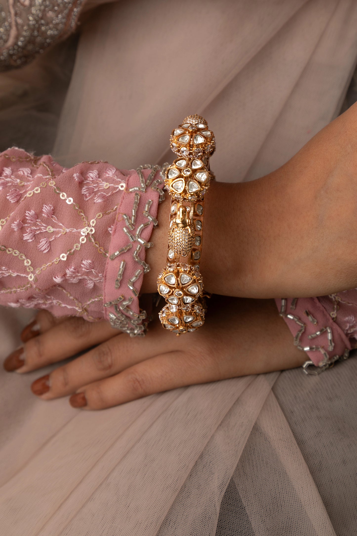Contemporary Kundan Single Kada with Gold Stone  Matt Gold Finish  Openable  Size 2.2