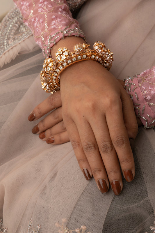 Contemporary Kundan Single Kada with Gold Stone Matt Gold Finish Openable Size 2.2