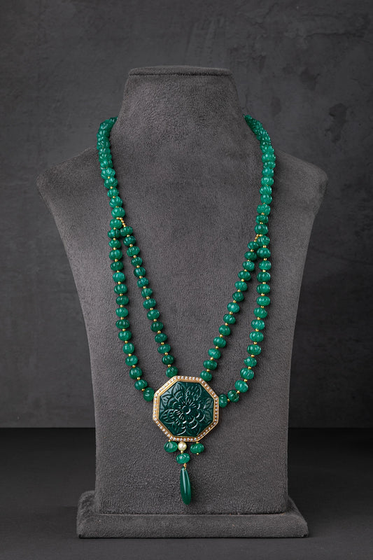 Elegant Silver Pendant with Carved Onyx & Pumpkin-Shaped Aventurine Beads  Gold Polish  25-Inch Adjustable Jewellery