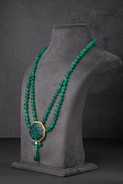 Elegant Silver Pendant with Carved Onyx & Pumpkin-Shaped Aventurine Beads  Gold Polish  25-Inch Adjustable Jewellery