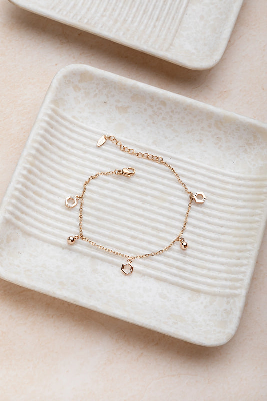 Elegant Golden Charms Bracelet Gold Polish 7-Inch Stylish Jewellery