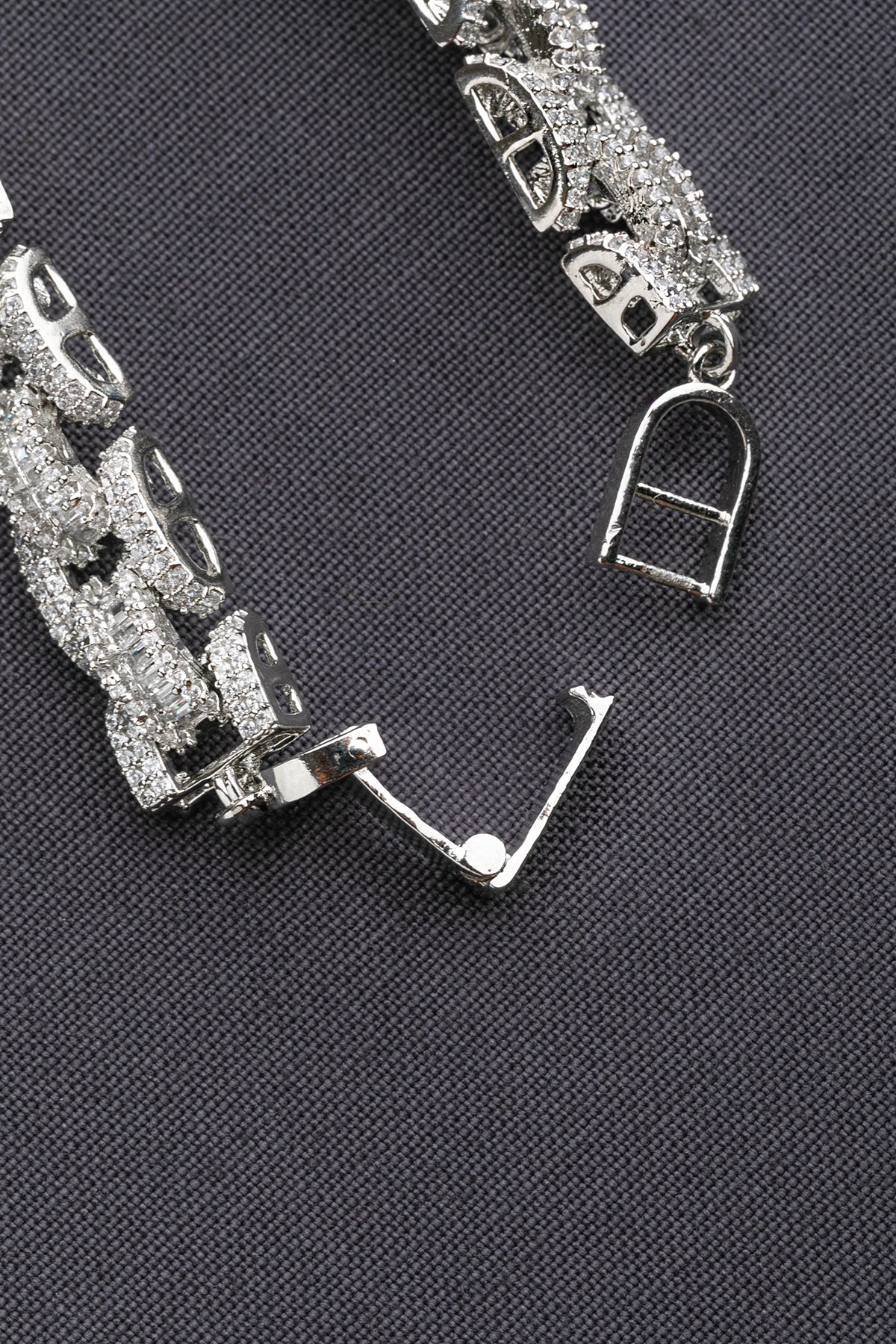 Elegant Tennis Bracelet in White Rhodium Polish  7.5-Inch Minimalistic Jewellery