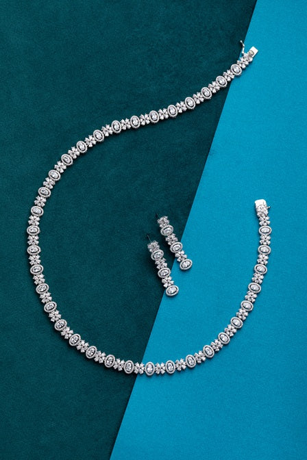 Western Style Diamond Finish Necklace  White Rhodium Polish  17-Inch Clasp Locking  Elegant Jewellery