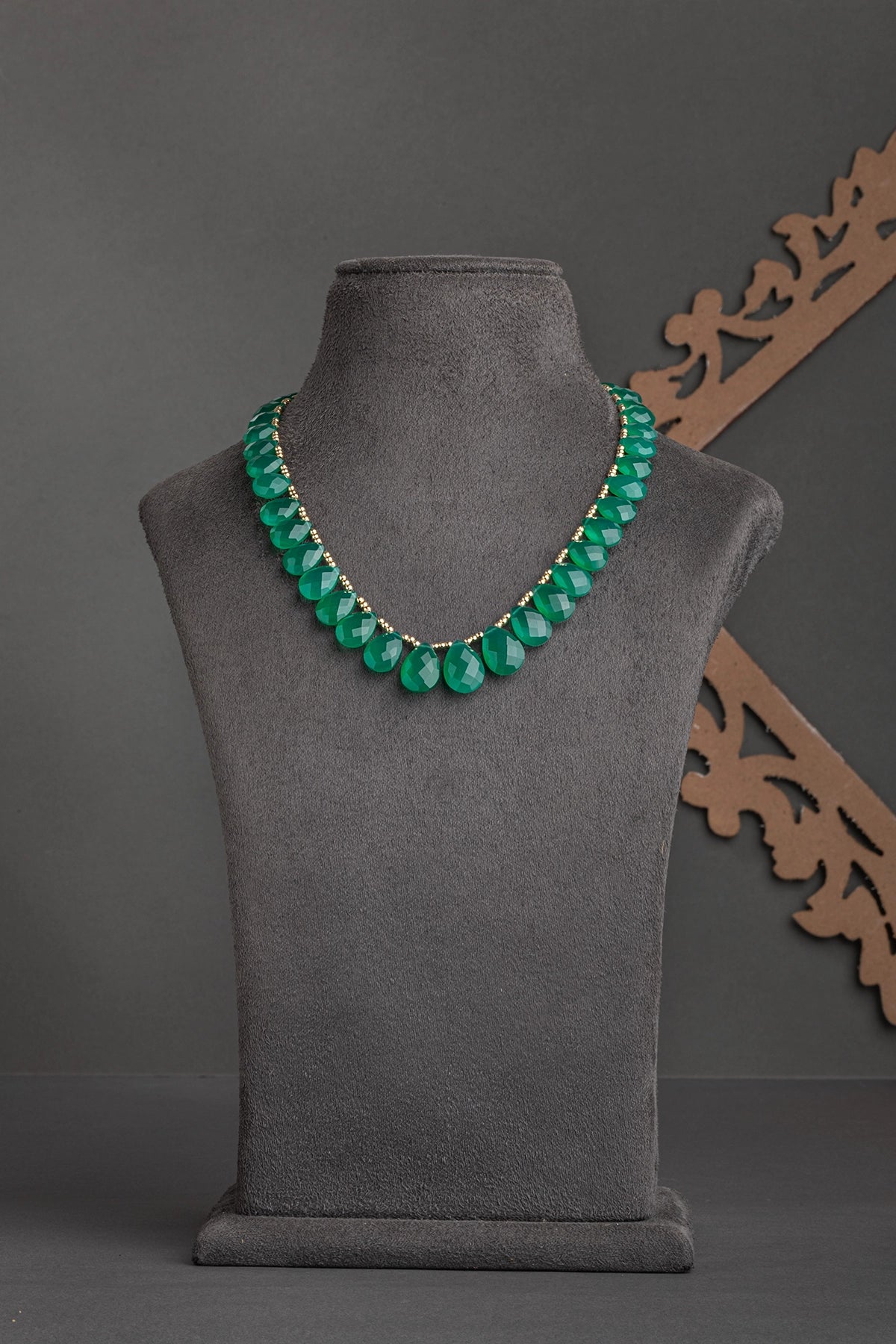 Elegant Drop-Shaped Green Onyx Necklace  16-Inch Adjustable Jewellery  Handcrafted Gemstone Necklace