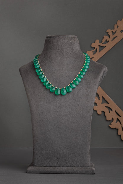 Elegant Drop-Shaped Green Onyx Necklace  16-Inch Adjustable Jewellery  Handcrafted Gemstone Necklace