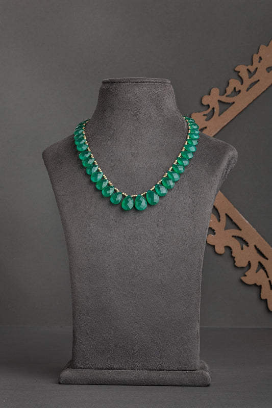 Elegant Drop-Shaped Green Onyx Necklace  16-Inch Adjustable Jewellery  Handcrafted Gemstone Necklace