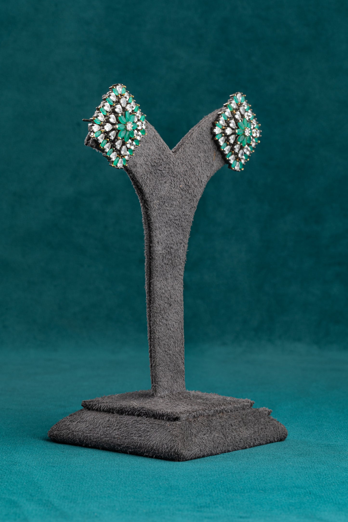 CUBIC ZIRCONIA EARRINGS / EAR STUDS