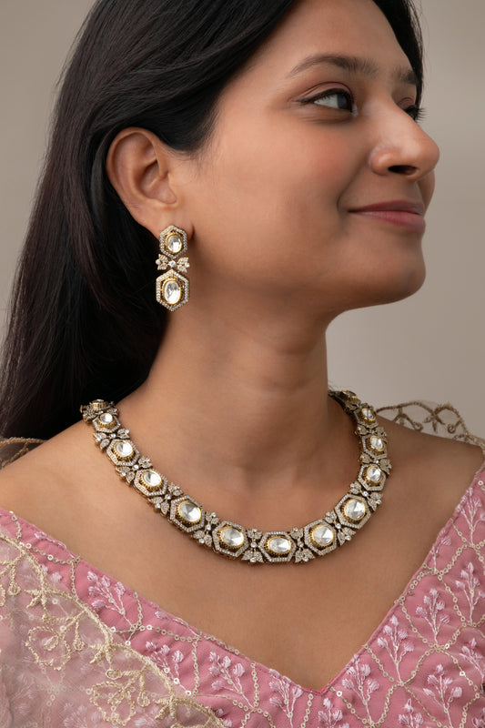 Carved Circle Indo-Western Kundan Necklace with White Stone Victorian Gold Polish 7-Inch Adjustable Thread