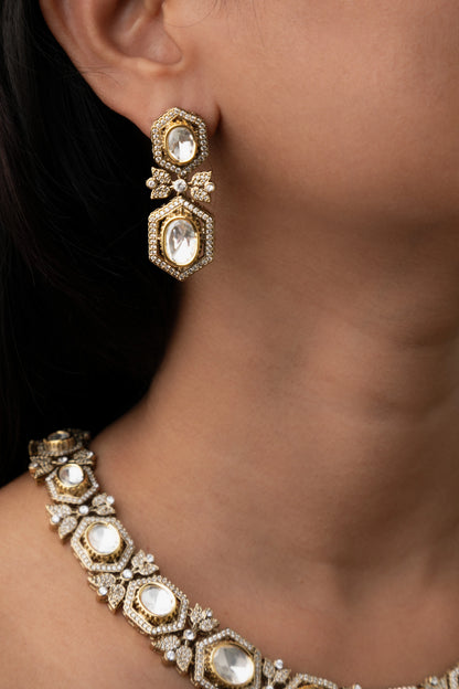 Carved Circle Indo-Western Kundan Necklace with White Stone  Victorian Gold Polish  7-Inch Adjustable Thread